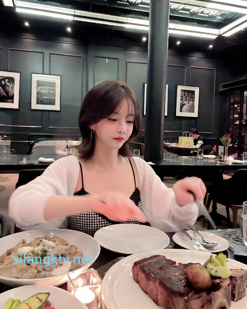 【2023-08-06】girlfriend begging for cum on mouth